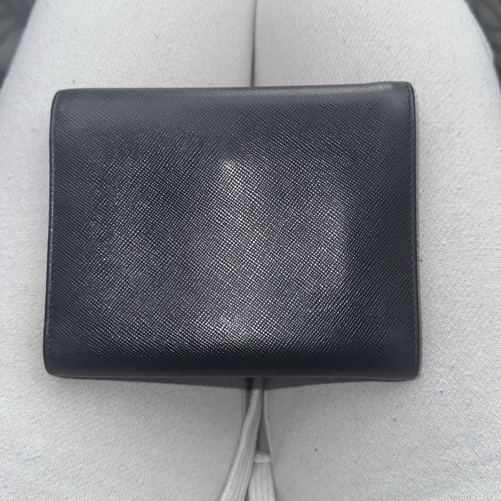 Prada Black Saffiano Leather Wallet damaged - Picture 2 of 13